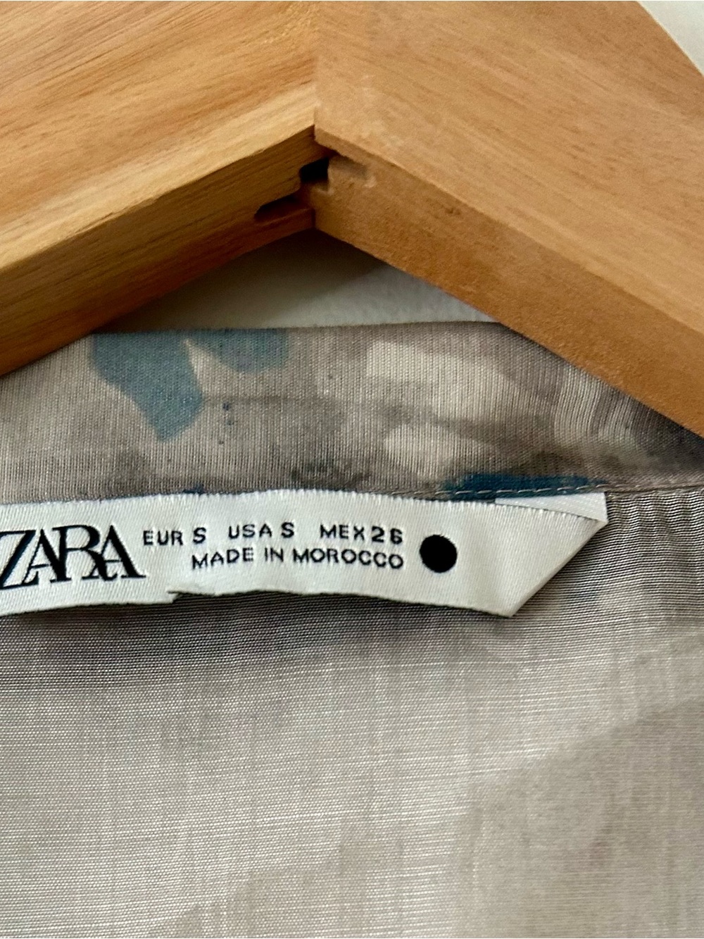 Zara beige and light blue women's top